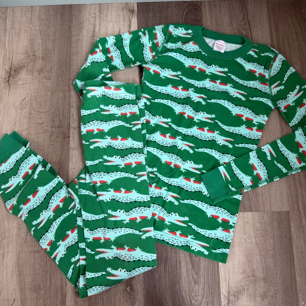 Hanna Andersson Green Alligator Print Pajama Set